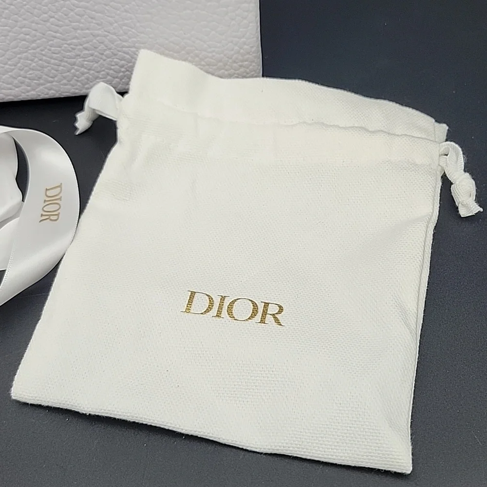 DIOR Gift box with ribbon, tissue, drawstring bag, White/gold, Medium